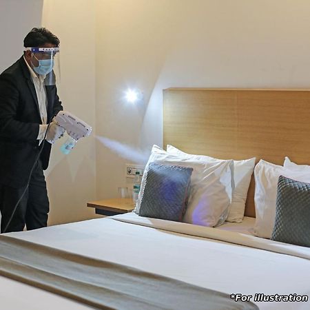 Oyo 23368 Boutique Hotel Paragon Yeni Delhi Dış mekan fotoğraf