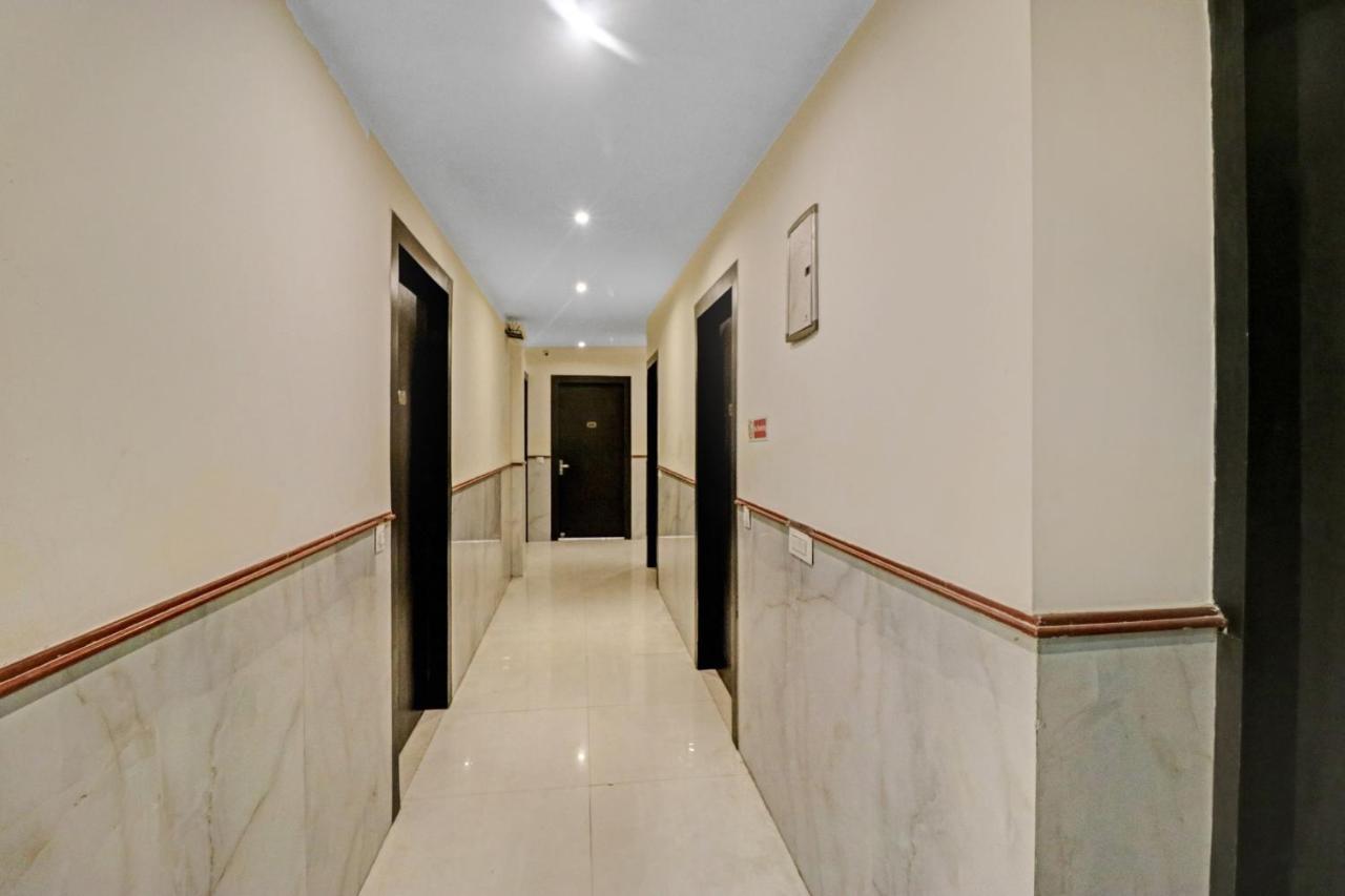 Oyo 23368 Boutique Hotel Paragon Yeni Delhi Dış mekan fotoğraf