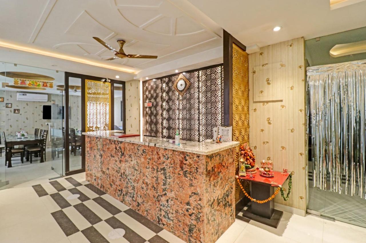 Oyo 23368 Boutique Hotel Paragon Yeni Delhi Dış mekan fotoğraf