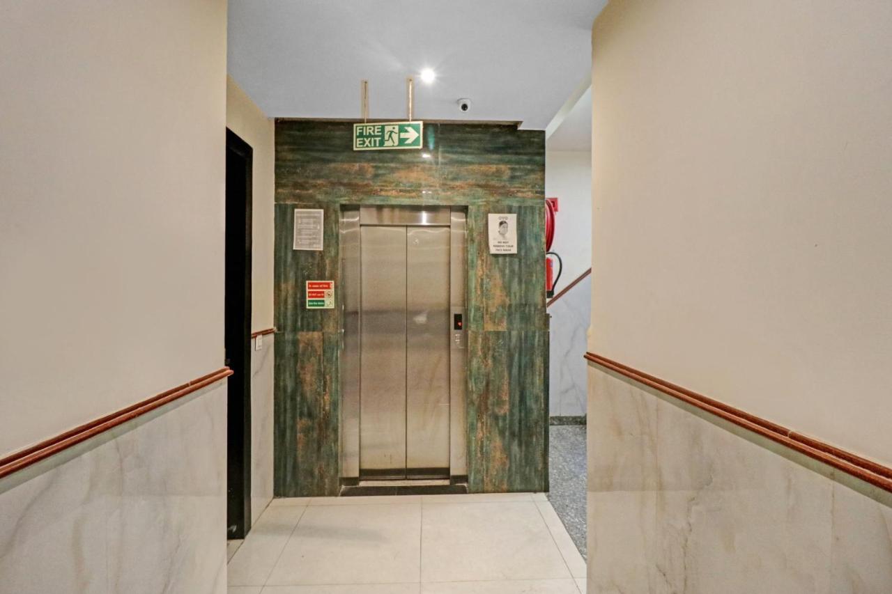 Oyo 23368 Boutique Hotel Paragon Yeni Delhi Dış mekan fotoğraf