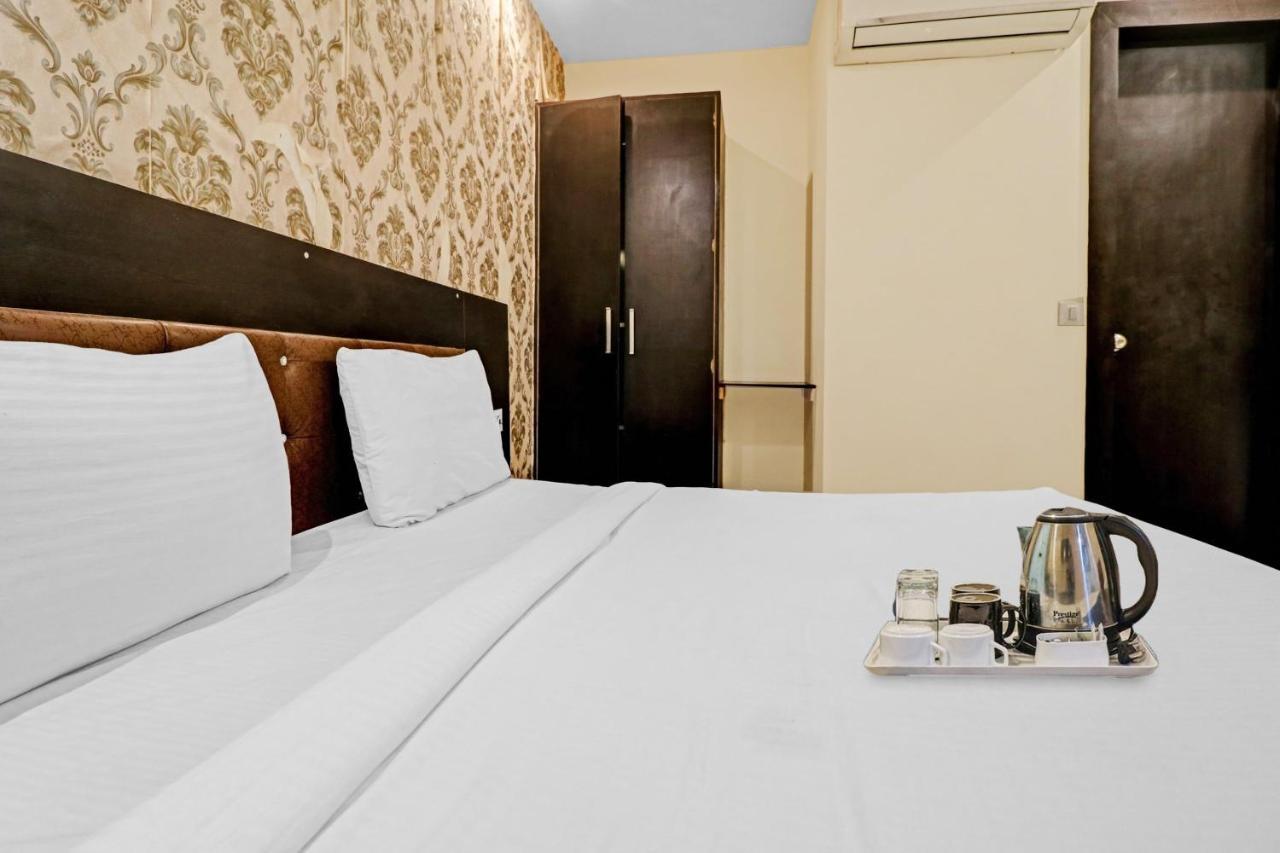 Oyo 23368 Boutique Hotel Paragon Yeni Delhi Dış mekan fotoğraf