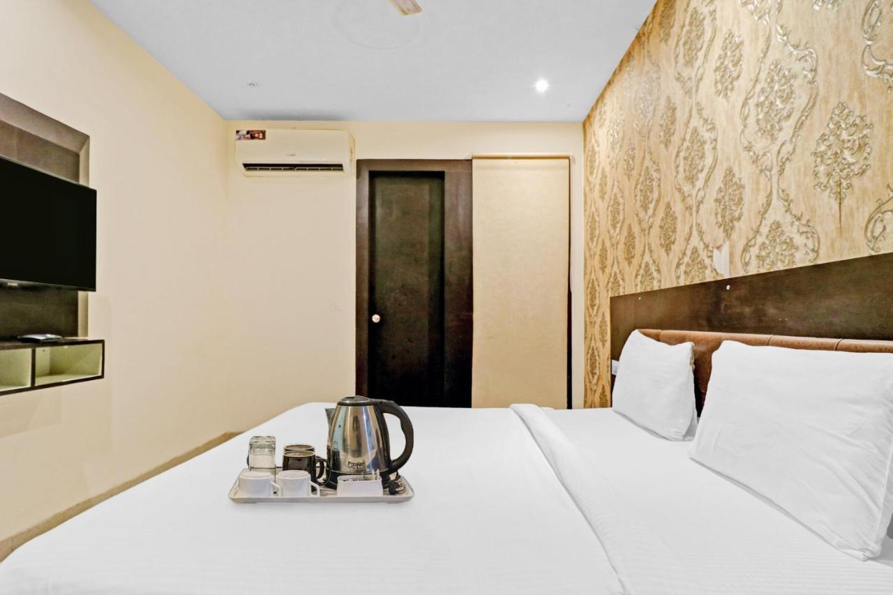 Oyo 23368 Boutique Hotel Paragon Yeni Delhi Dış mekan fotoğraf